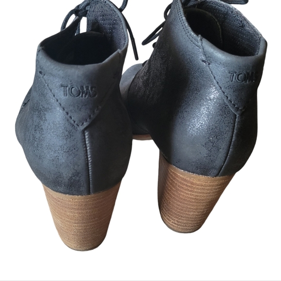 Toms Black Leather Booties Ankle Boots Heeled Size 8.5 - Picture 4 of 7